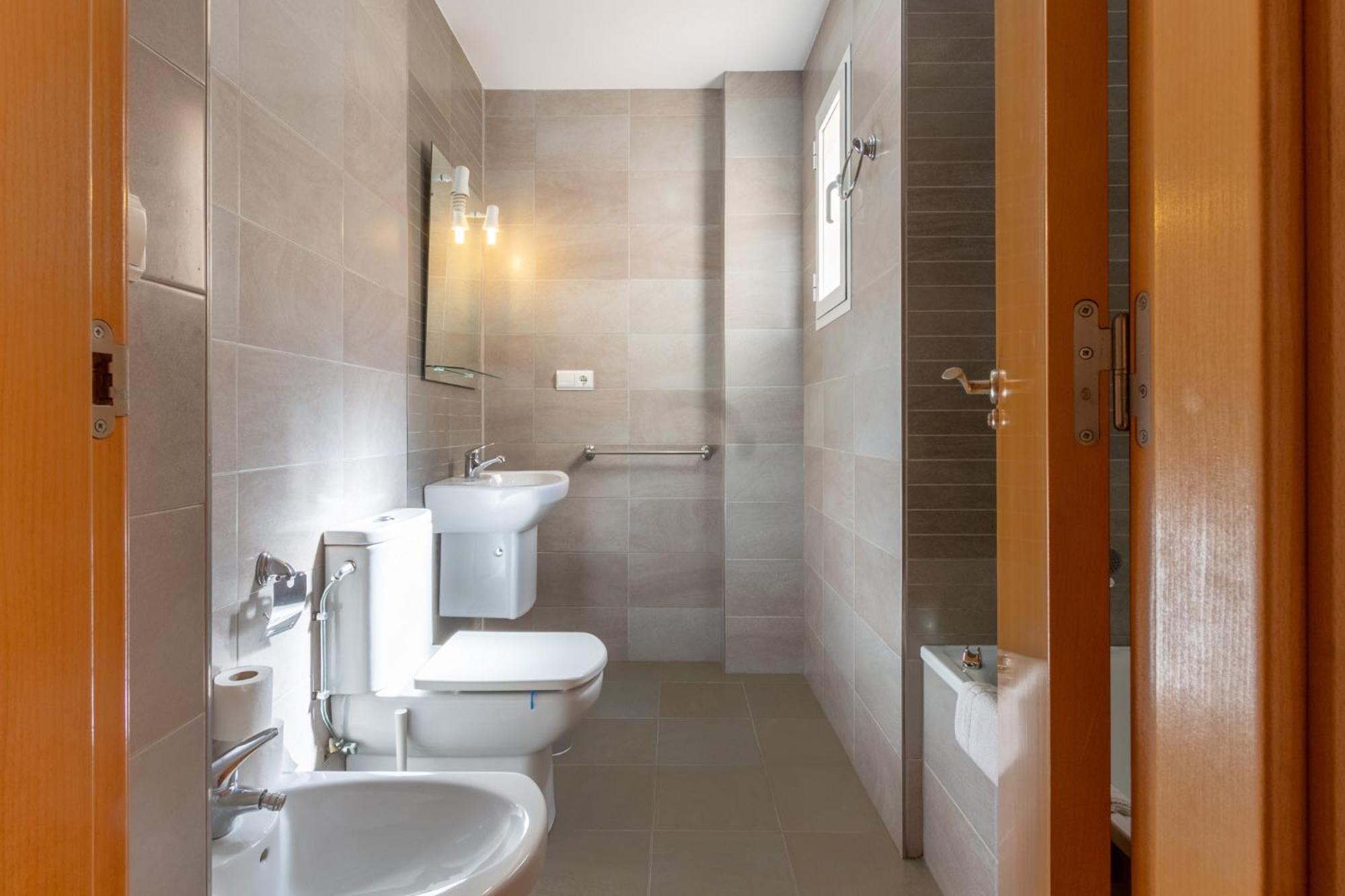 Apartamento Cerca Del Mar Y Aeropuerto Аликанте Екстериор снимка